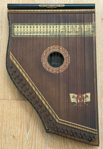 Vecchia chitarra mandolino