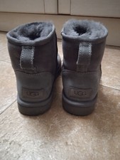 UGG donna n°38 colore grigio indossati poche volte