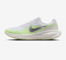 NIKE REVOLUTION 8 Scarpe