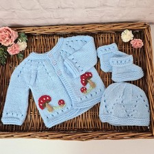 Cardigan, stivaletti e
