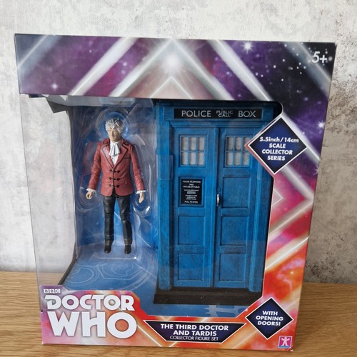 Third doctor who and tardis - who,