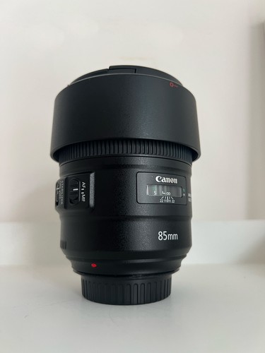 Canon 85mm is usm - ef,