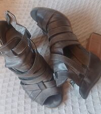 sandali con tacchi  n. 39