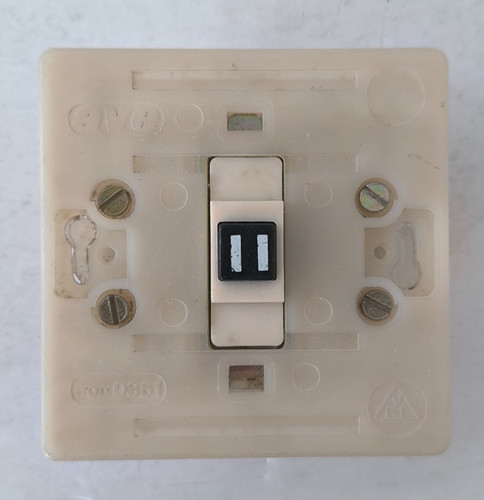 Interruttore elettrico - interruttore,