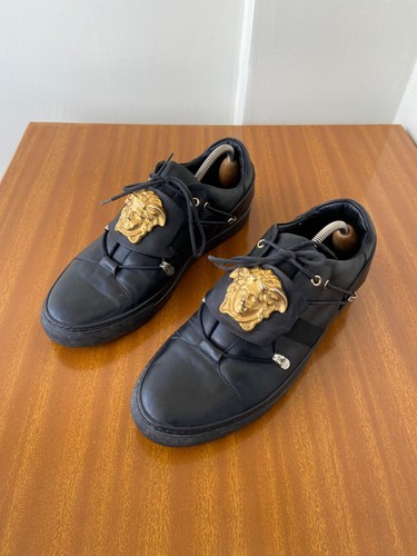 Versace black gold tone medusa - black,