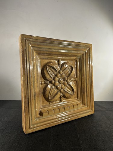 Piastrella stufa maiolica