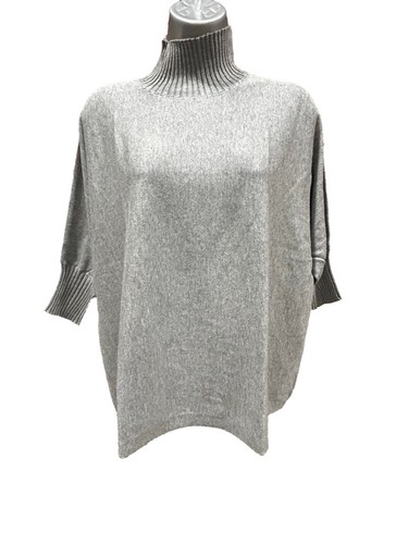Maglione nuovo con etichette