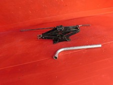 KIT ATTREZZI EMERGENZA PIAGGIO QUARGO 700 DIESEL 2007 KM 69928 MARY 693