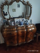 Mobile Barocco In Radica Di Noce