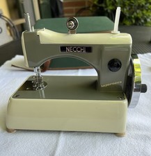 MACCHINA DA CUCIRE MINI NECCHI