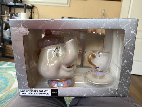 Rare disney park mrs - mrs., potts