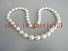 Collana di perle bianche