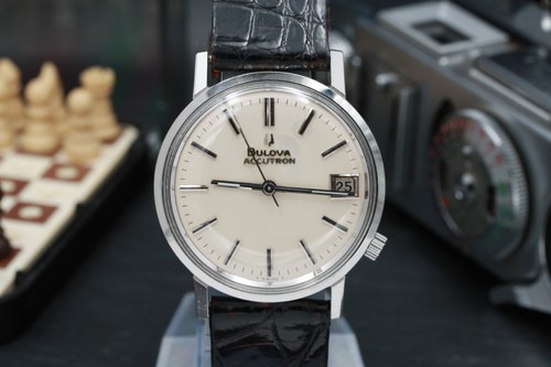 Bulova accutron 218