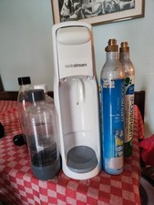 GASATORE ACQUA SODASTREAM PERFETTO FUNZIONANTE OTTIMO STATO +bottiglia da 1LT.