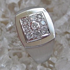 Anello con diamanti brillanti