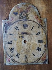 Antico quadrante metallico