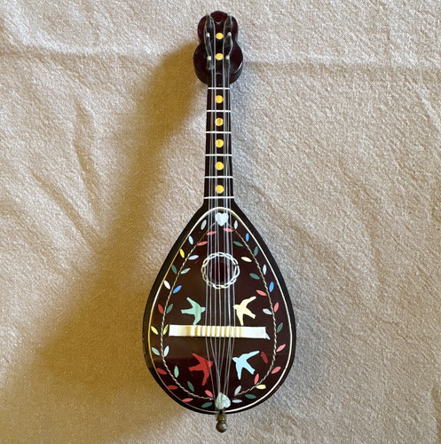 Music box vintage mandolino - , a