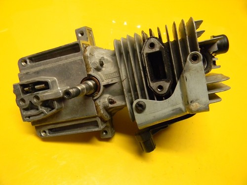Mcculloch 3200 chainsaw piston - mcculloch,