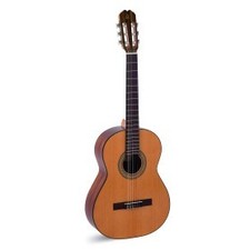 Admira Rosario Chitarra Classica 4/4 – Cedar Top, Estudio