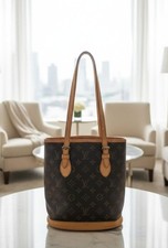 Borsa tote Louis Vuitton Monogram Bucket PM ottime condizioni M42238