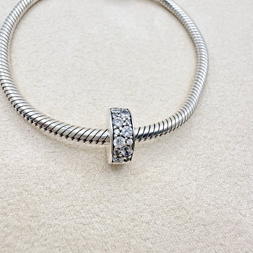 Pandora clear pave clip - pave,