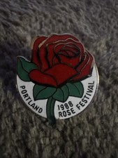 Spilla smaltata Portland Rose