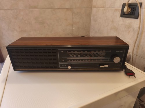 Antica radio transistor - a,