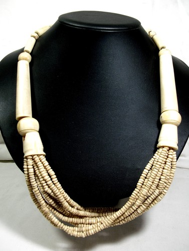 Collana vintage africana con