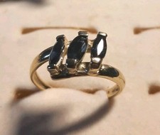 Anello in oro 750 ,18 Kt.,con 3 BELLISSIMI zaffiri, Da Eredita',usato Pochissimo