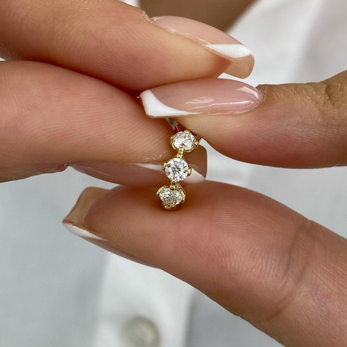 Orecchino oro giallo diamante