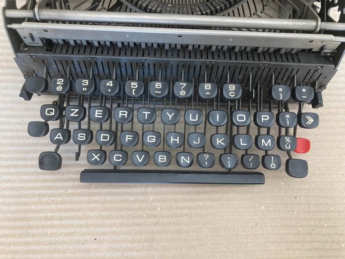 Macchina scrivere olivetti - da,