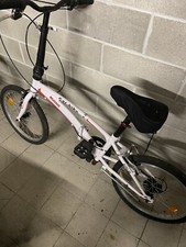 bici pieghevole marca bugno di colore bianco in discrete condizioni