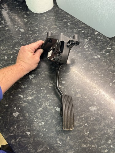 Pedale acceleratore automatico