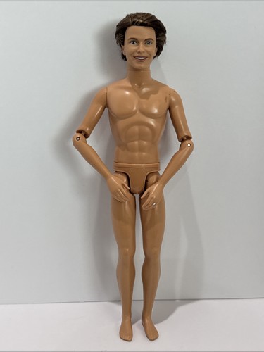 Bambola nuda mattel happy - nuda,