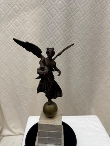 Statua bronzo raffigurante - statua,