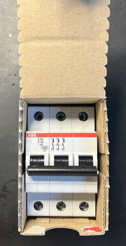 Interruttore automatico