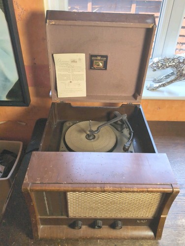 His masters voice - masters, model