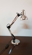 Lampada da tavolo design in metallo cromato anni 70'. 