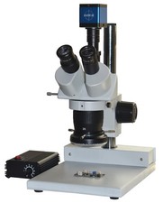 Microscopio stereo trinoculare