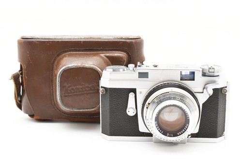 Near mint in custodia - 《,
