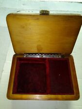 vecchio carillon in legno