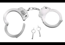 Manette polizia, carabinieri