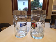 Coppia di boccali di birra