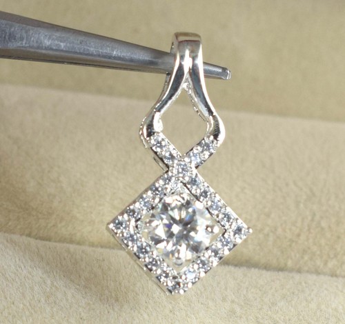 Bianco diamante solitario 05 - bianco,