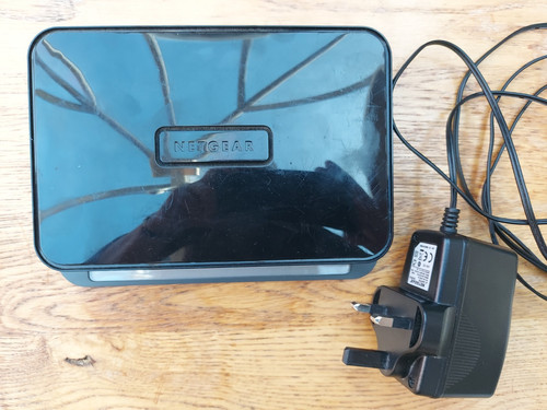 Netgear dgn2200v4 n300 - netgear,