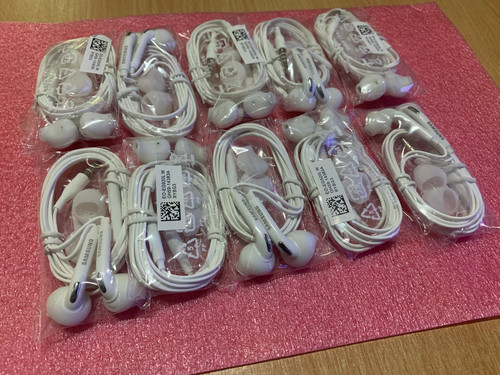 Qty samsung handsfree - 10,