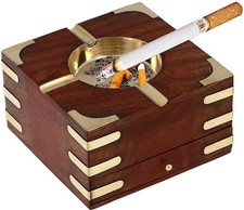 Posacenere in legno con