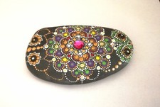 Sasso dipinto a mano - mandala