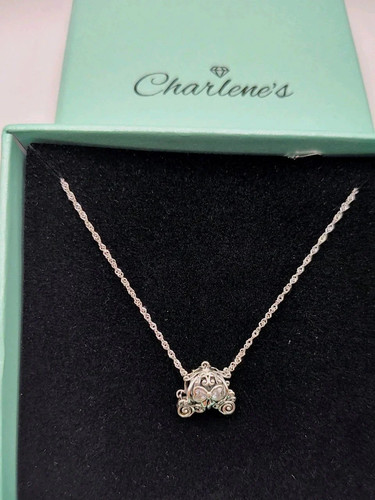 Collana con ciondolo - , in