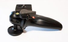 Manfrotto 327RC2 Testa a sfera con impugnatura in magnesio e sgancio rapido (Nero)